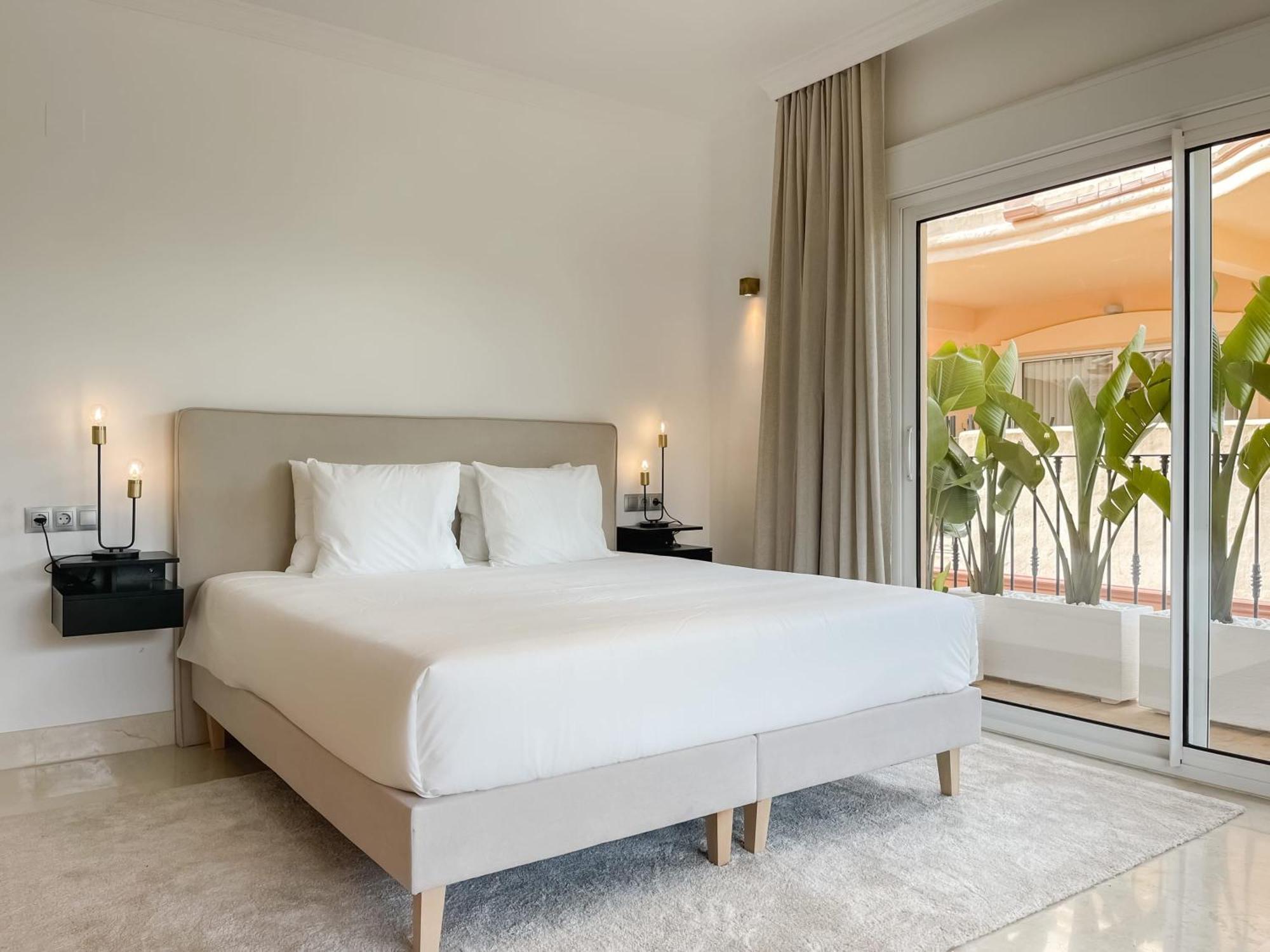 Apartamento Aloha Hills Club Luxury Retreat Pools Gym Marbella