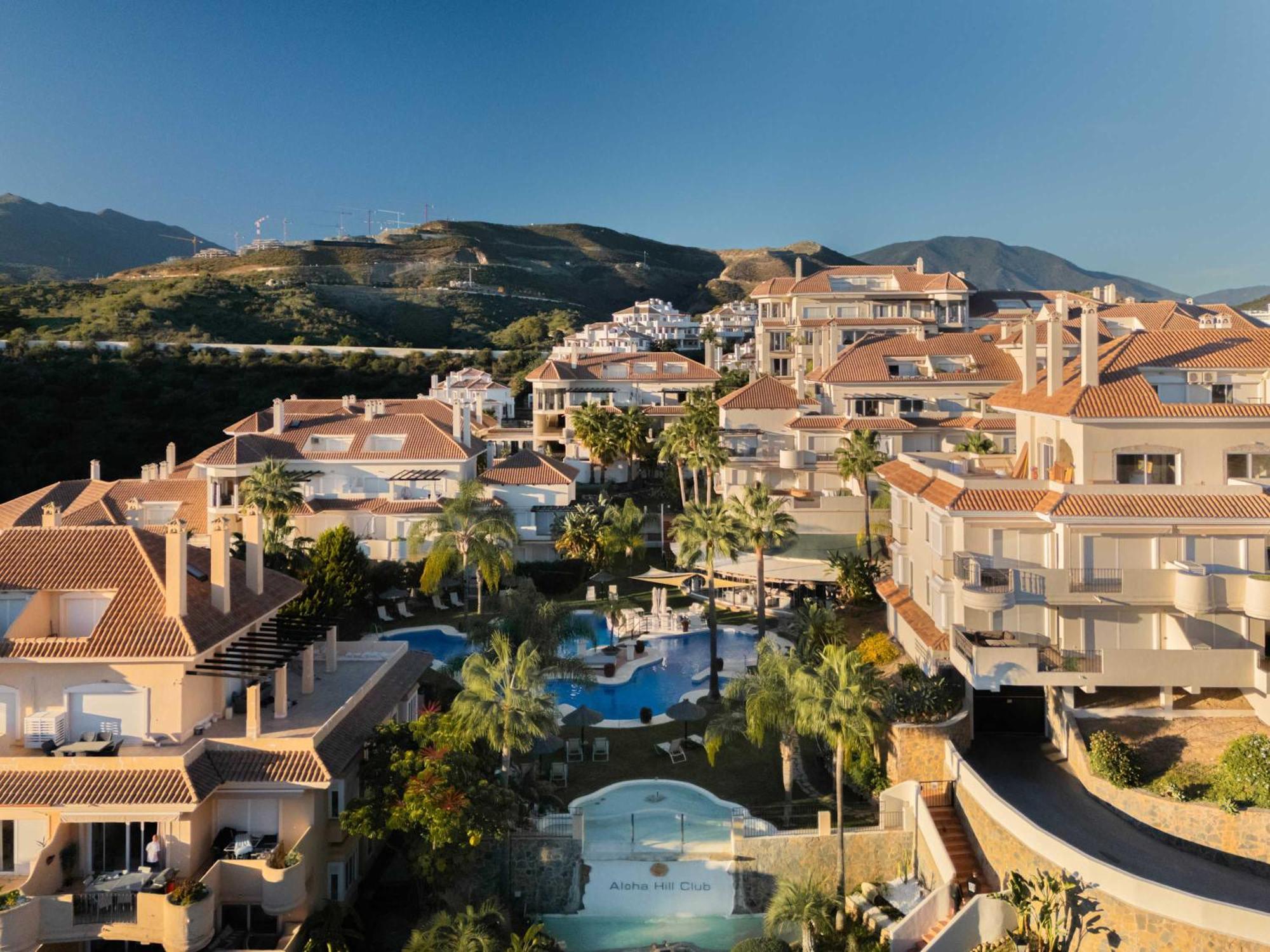 Apartamento Aloha Hills Club Luxury Retreat Pools Gym Marbella